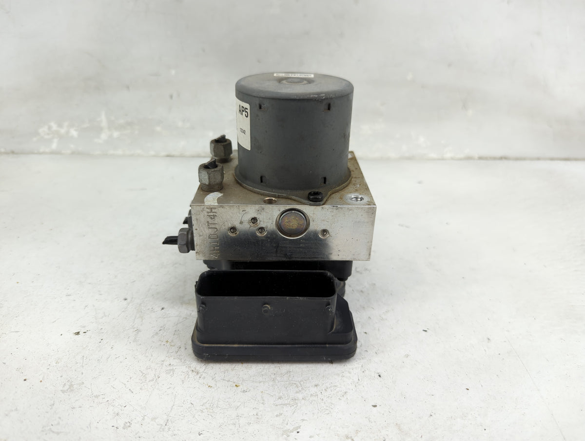 2012-2013 Chevrolet Sonic Anti-Lock Brake ABS Pump Module Actuator OEM P/N:95104537 Fits Fits 2012 2013 OEM Used Auto Parts 