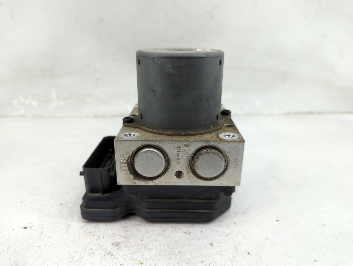 2012-2013 Chevrolet Sonic Anti-Lock Brake ABS Pump Module Actuator OEM P/N:95104537 Fits Fits 2012 2013 OEM Used Auto Parts 