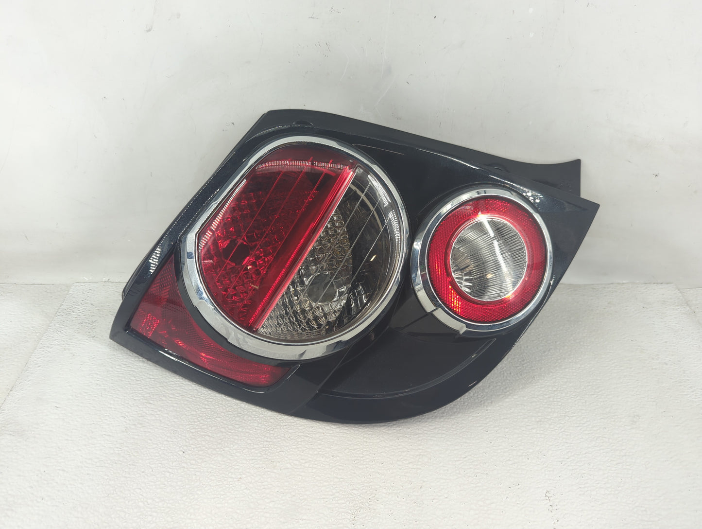 2012-2016 Chevrolet Sonic Tail Light Assembly Driver Left OEM P/N:42407868 Fits Fits 2012 2013 2014 2015 2016 OEM Used Auto 