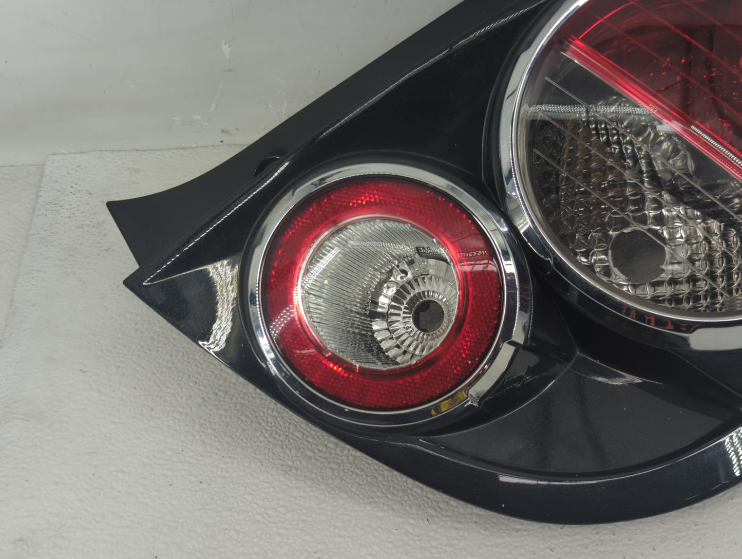 2012-2016 Chevrolet Sonic Tail Light Assembly Passenger Right OEM P/N:95470357 Fits Fits 2012 2013 2014 2015 2016 OEM Used A