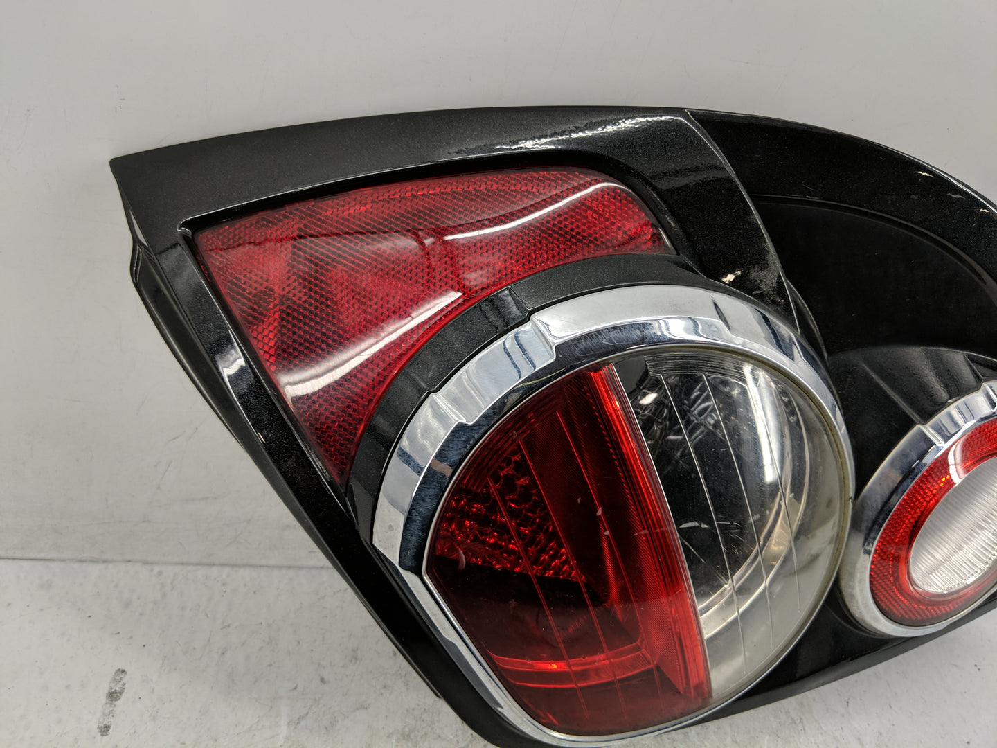 2012-2016 Chevrolet Sonic Tail Light Assembly Passenger Right OEM P/N:95470357 94534064 Fits Fits 2012 2013 2014 2015 2016 O
