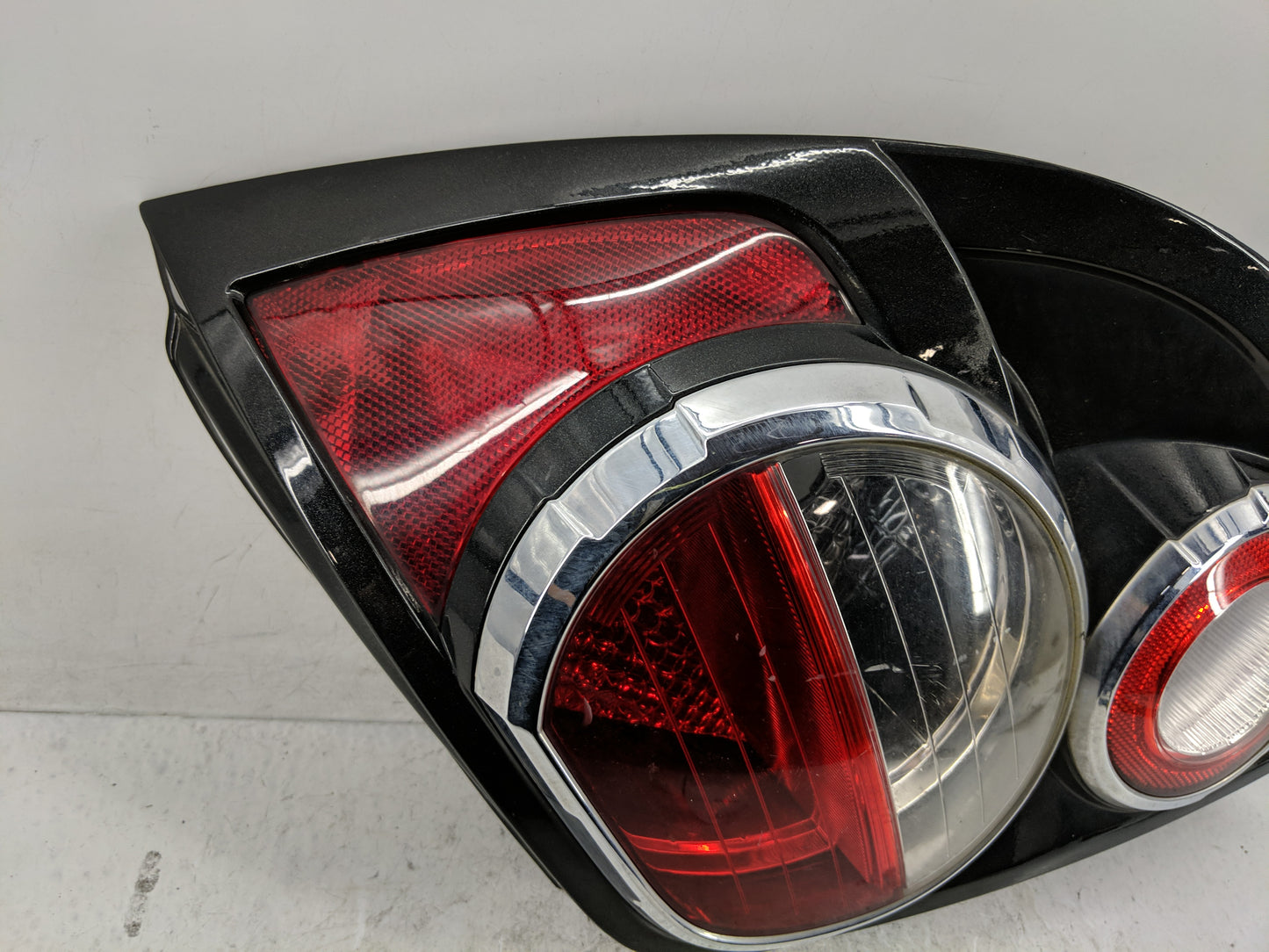 2012-2016 Chevrolet Sonic Tail Light Assembly Passenger Right OEM P/N:95470357 94534064 Fits Fits 2012 2013 2014 2015 2016 O