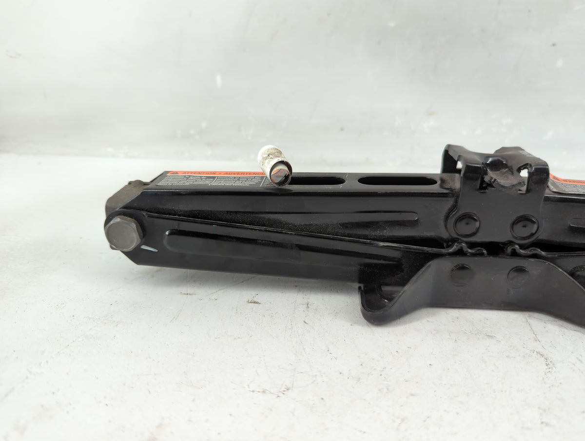 2013 Chevrolet Sonic Spare Scissor Car Jack 1241669 - Oemusedautoparts1.com