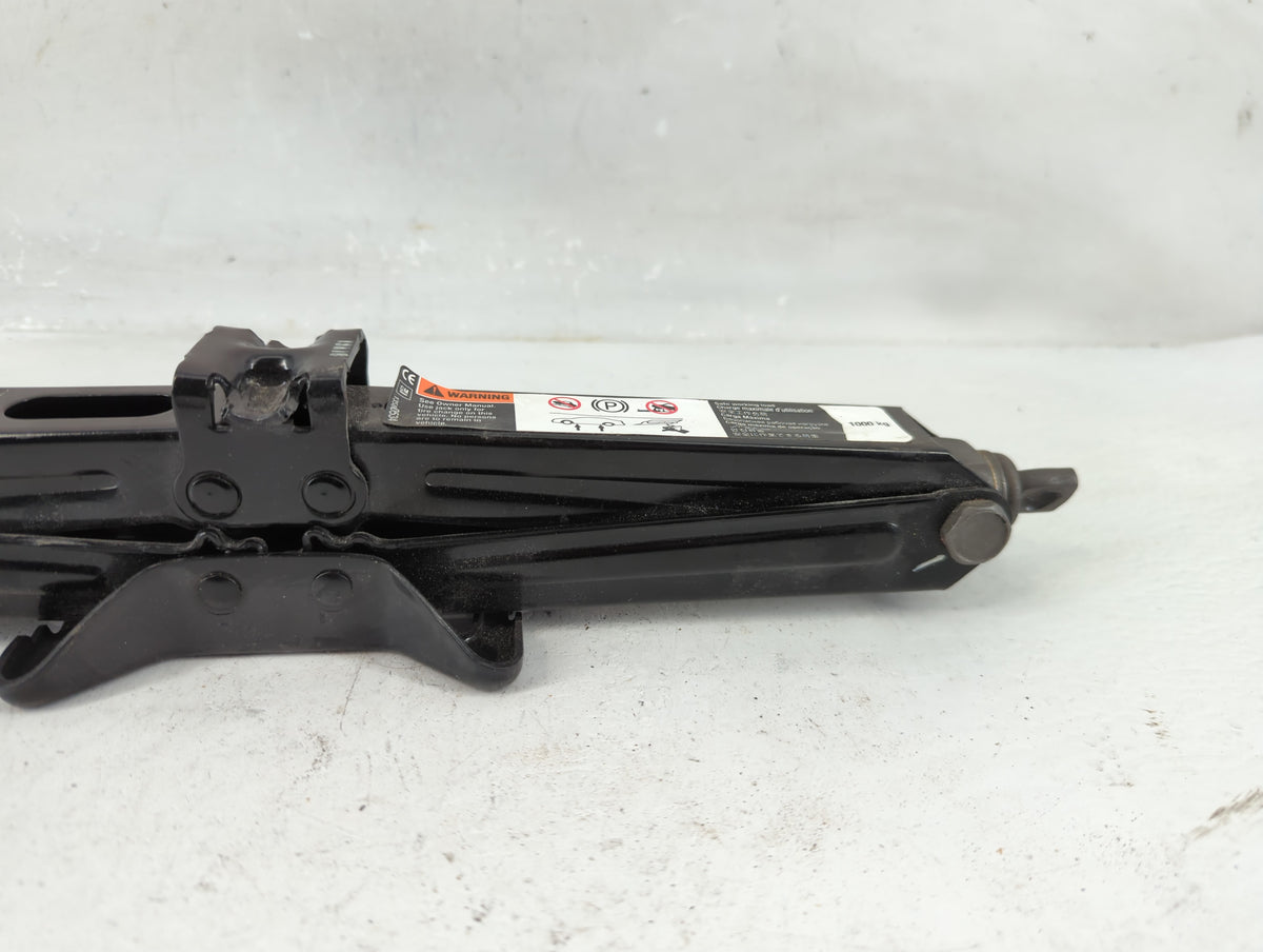 2013 Chevrolet Sonic Spare Scissor Car Jack 1241669 - Oemusedautoparts1.com