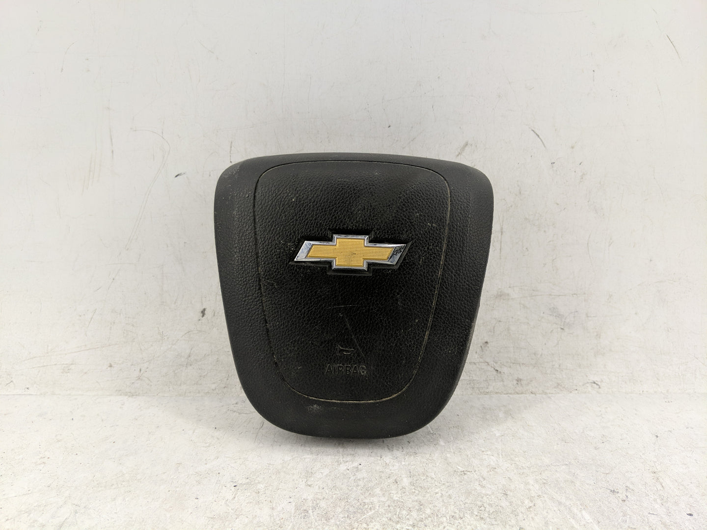 2012-2013 Chevrolet Sonic Air Bag Driver Left Steering Wheel Mounted - Oemusedautoparts1.com