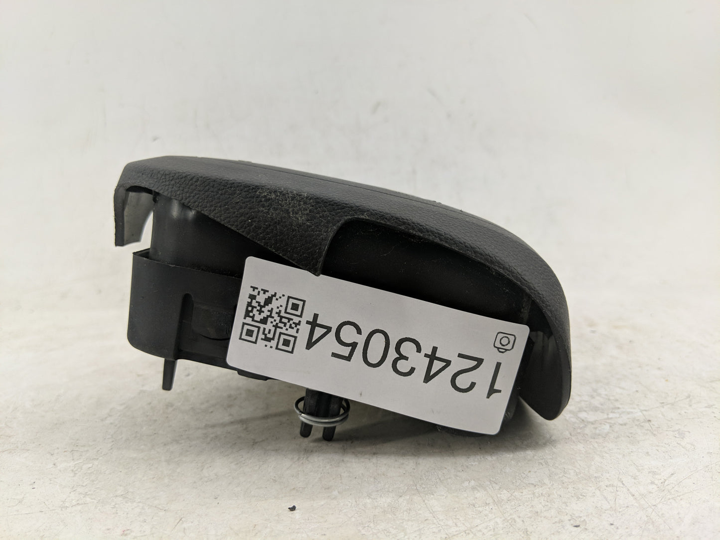 2012-2013 Chevrolet Sonic Air Bag Driver Left Steering Wheel Mounted - Oemusedautoparts1.com