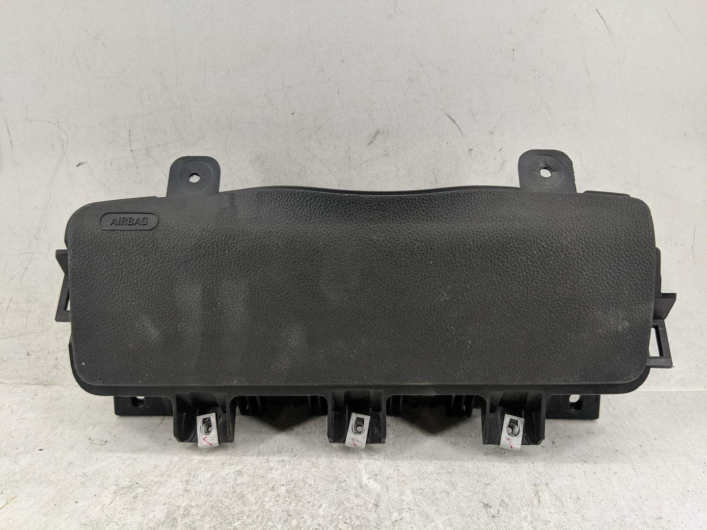 2012-2019 Chevrolet Sonic Air Bag Driver Left Knee Oem - Oemusedautoparts1.com