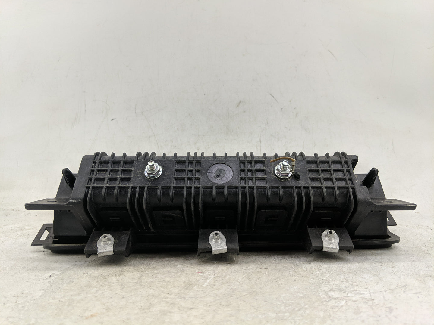 2012-2019 Chevrolet Sonic Air Bag Driver Left Knee Oem - Oemusedautoparts1.com
