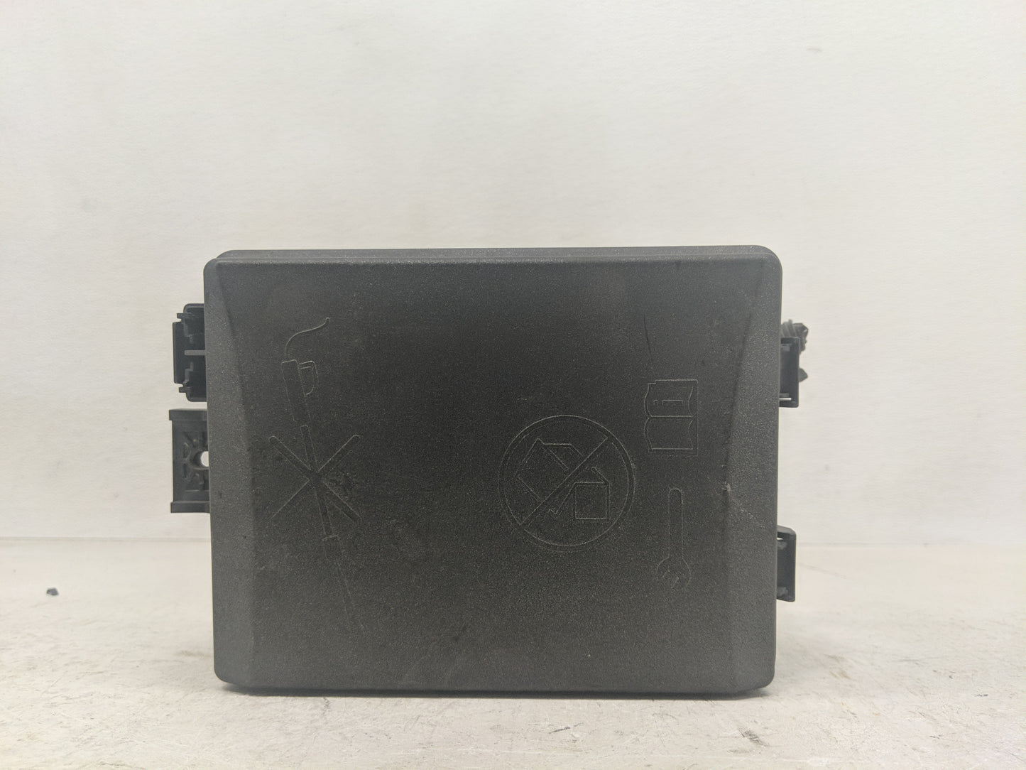 2012-2013 Chevrolet Sonic Fusebox Fuse Box Panel Relay Module Fits Fits 2012 2013 OEM Used Auto Parts - Oemusedautoparts1.co