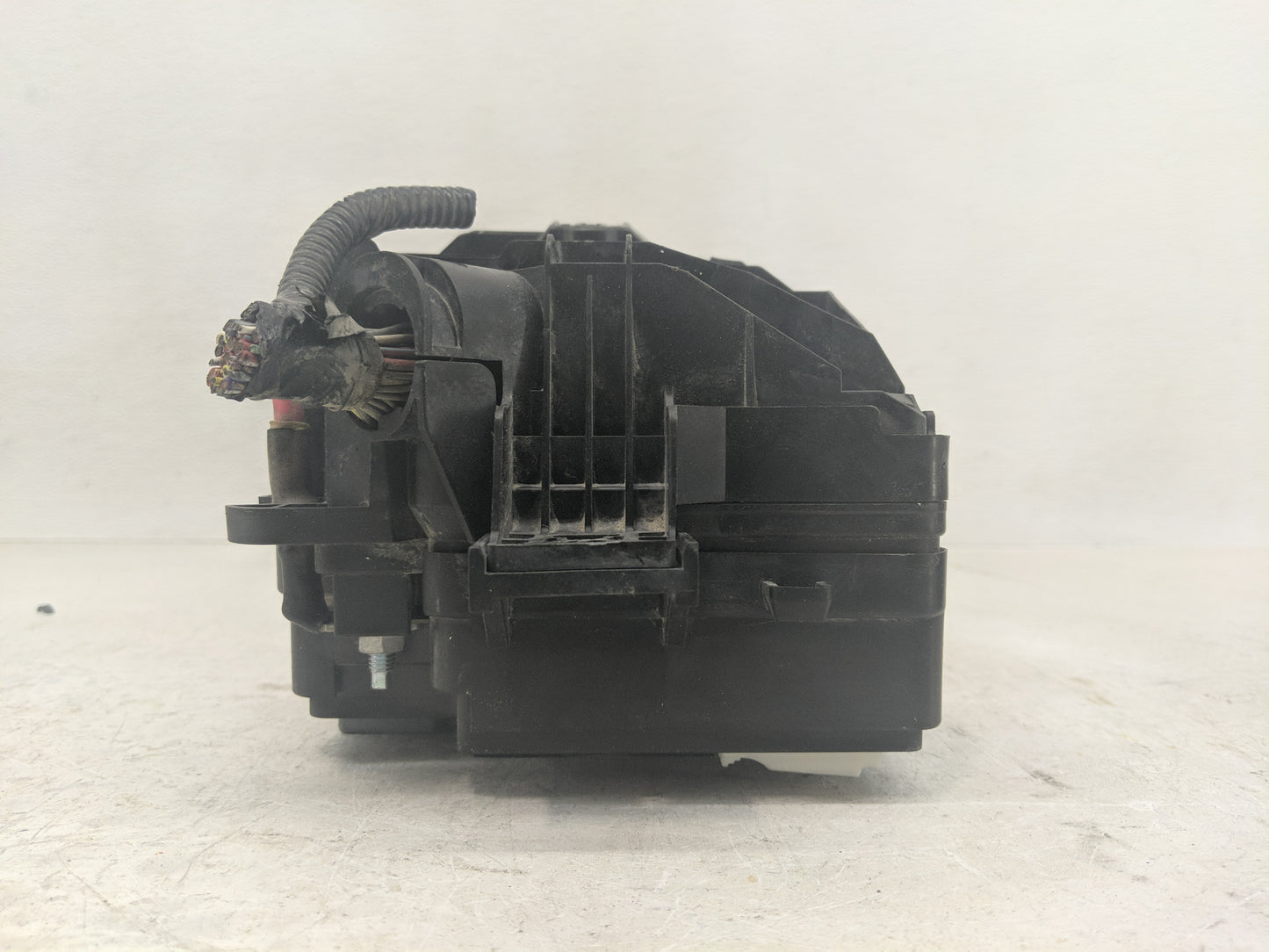 2012-2013 Chevrolet Sonic Fusebox Fuse Box Panel Relay Module Fits Fits 2012 2013 OEM Used Auto Parts - Oemusedautoparts1.co