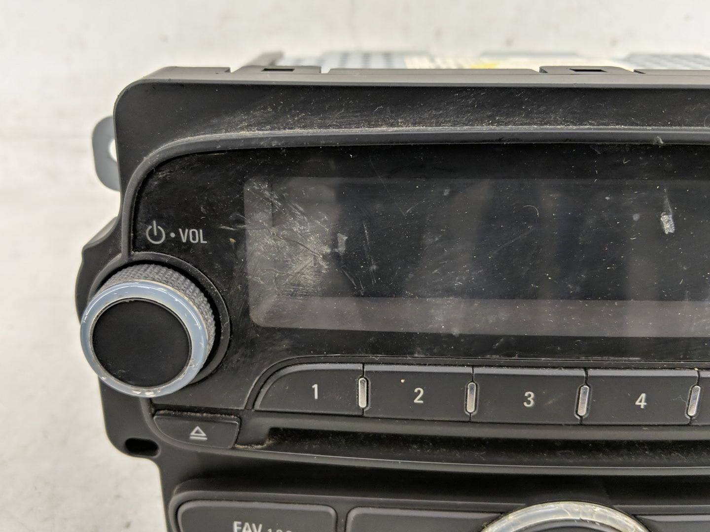 2013 Chevrolet Sonic Radio AM FM Cd Player Receiver Replacement P/N:95242290 Fits OEM Used Auto Parts - Oemusedautoparts1.co