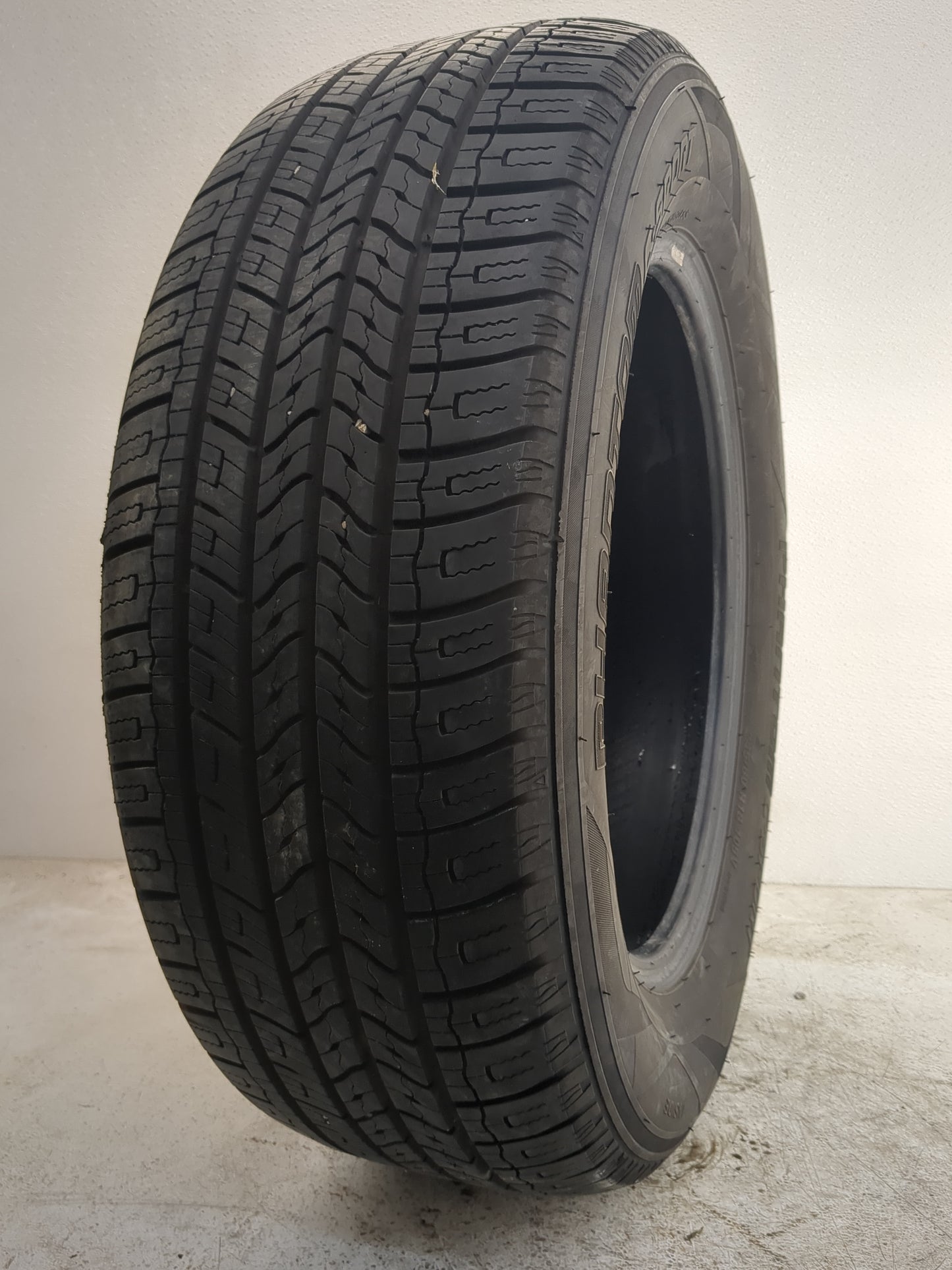 Used Tire 245/60R18 PHANTOM C-SPORT 105V - Tread Depth 11/32 - Oemusedautoparts1.com