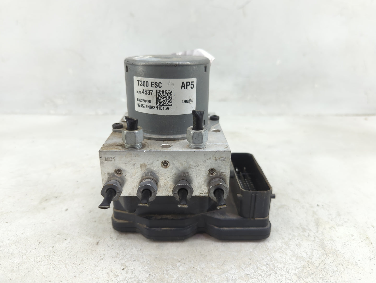 2012-2013 Chevrolet Sonic ABS Pump Control Module Replacement P/N:95104537 Fits Fits 2012 2013 OEM Used Auto Parts - Oemused