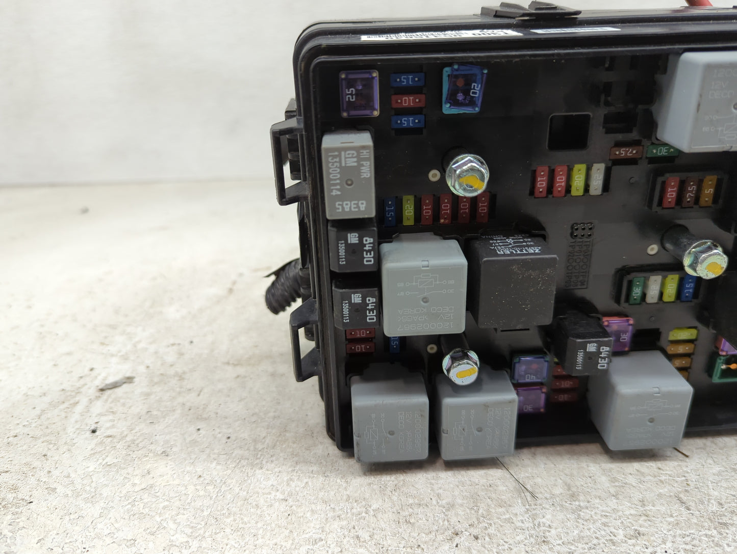 2012-2013 Chevrolet Sonic Fusebox Fuse Box Panel Relay Module P/N:95315649 Fits Fits 2012 2013 OEM Used Auto Parts - Oemused