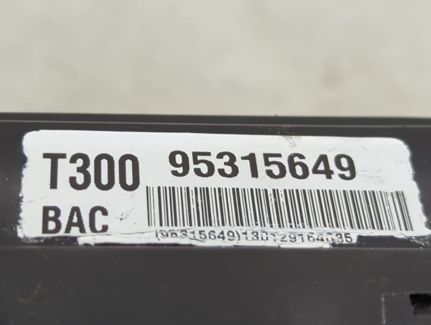 2012-2013 Chevrolet Sonic Fusebox Fuse Box Panel Relay Module P/N:95315649 Fits Fits 2012 2013 OEM Used Auto Parts - Oemused