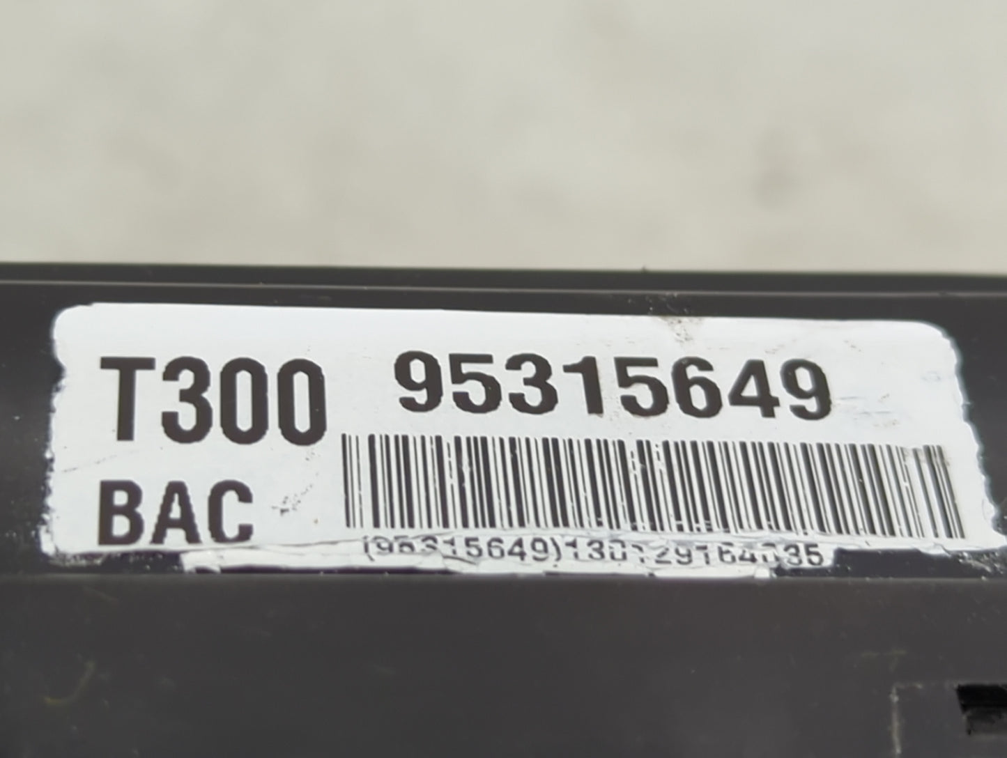 2012-2013 Chevrolet Sonic Fusebox Fuse Box Panel Relay Module P/N:95315649 Fits Fits 2012 2013 OEM Used Auto Parts - Oemused