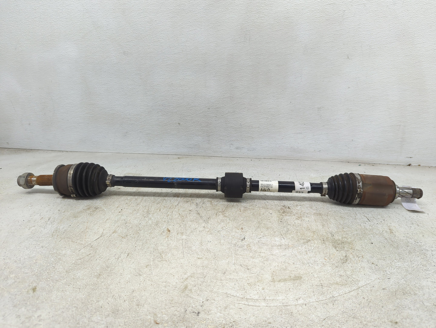 2012-2018 Chevrolet Sonic Axle Shaft Front Passenger Cv C/v - Oemusedautoparts1.com