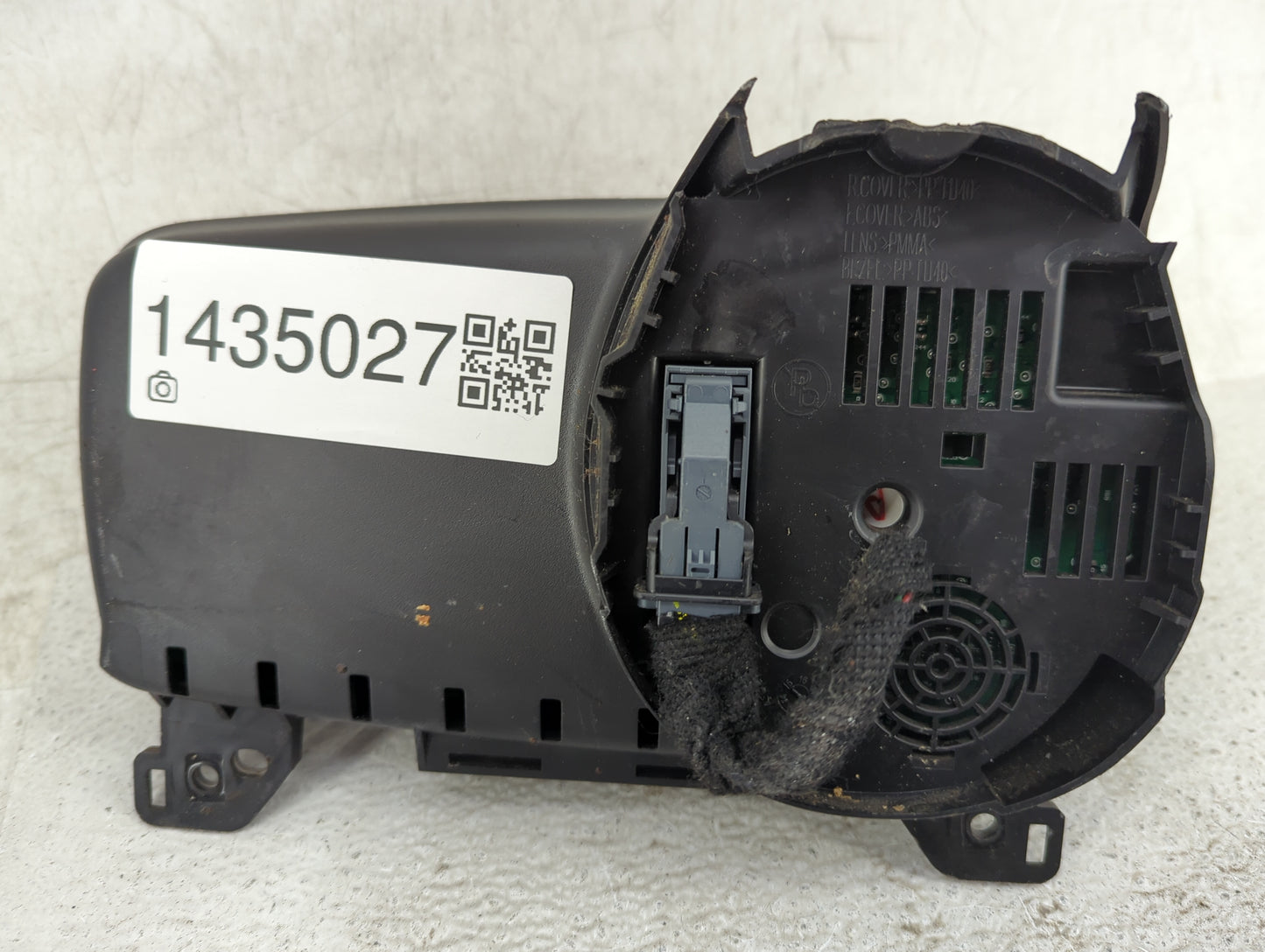 2013-2014 Chevrolet Sonic Instrument Cluster Speedometer Gauges P/N:ADUF3A091416 95146528, 0251 2K291083 Fits Fits 2013 2014