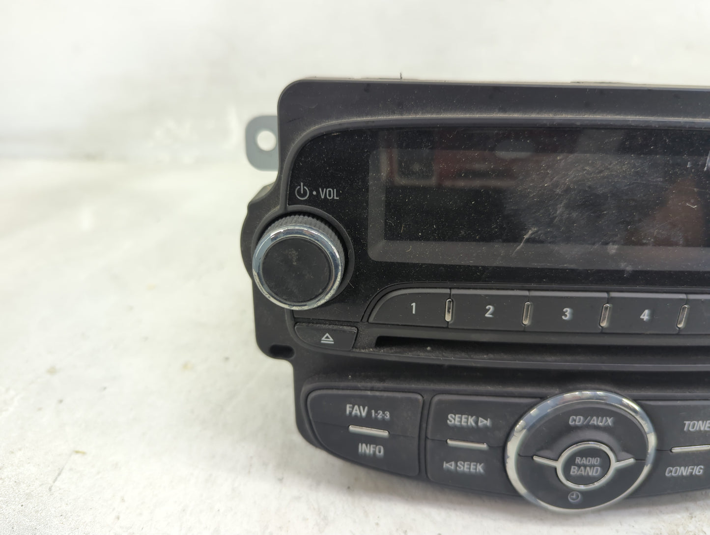 2013 Chevrolet Sonic Radio AM FM Cd Player Receiver Replacement P/N:95315734 Fits OEM Used Auto Parts - Oemusedautoparts1.co