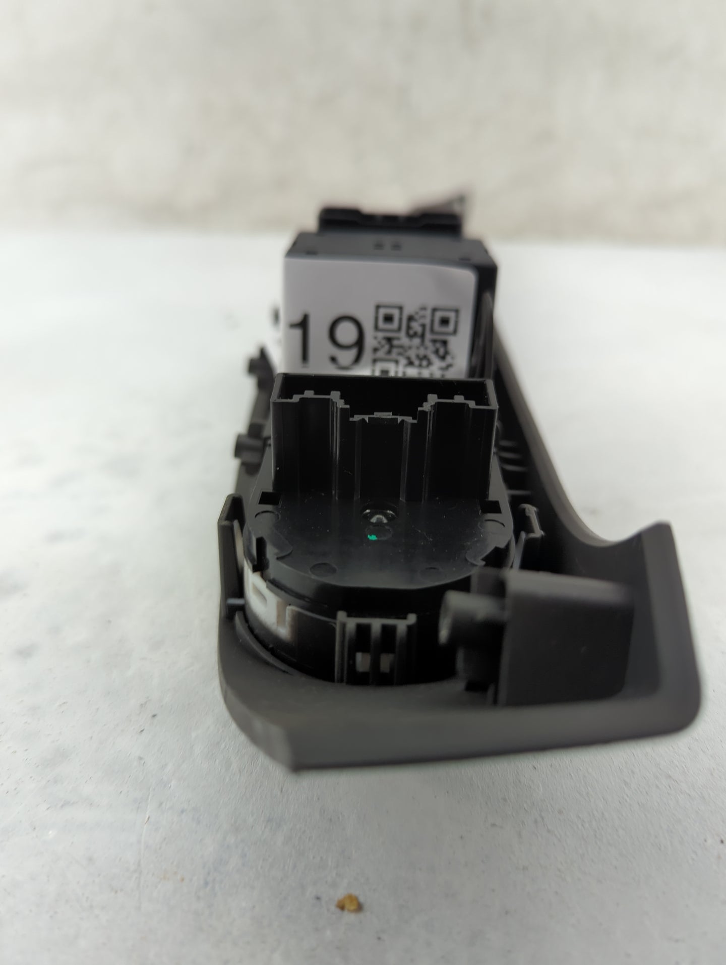 2013 Chevrolet Sonic Master Power Window Switch Replacement Driver Side Left P/N:95460071 10006213 Fits OEM Used Auto Parts 