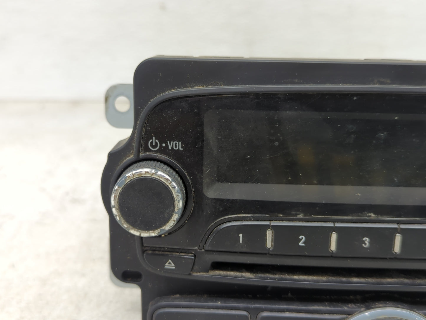 2013 Chevrolet Sonic Radio AM FM Cd Player Receiver Replacement P/N:95242290 YRN-AGC-1056AT Fits OEM Used Auto Parts - Oemus