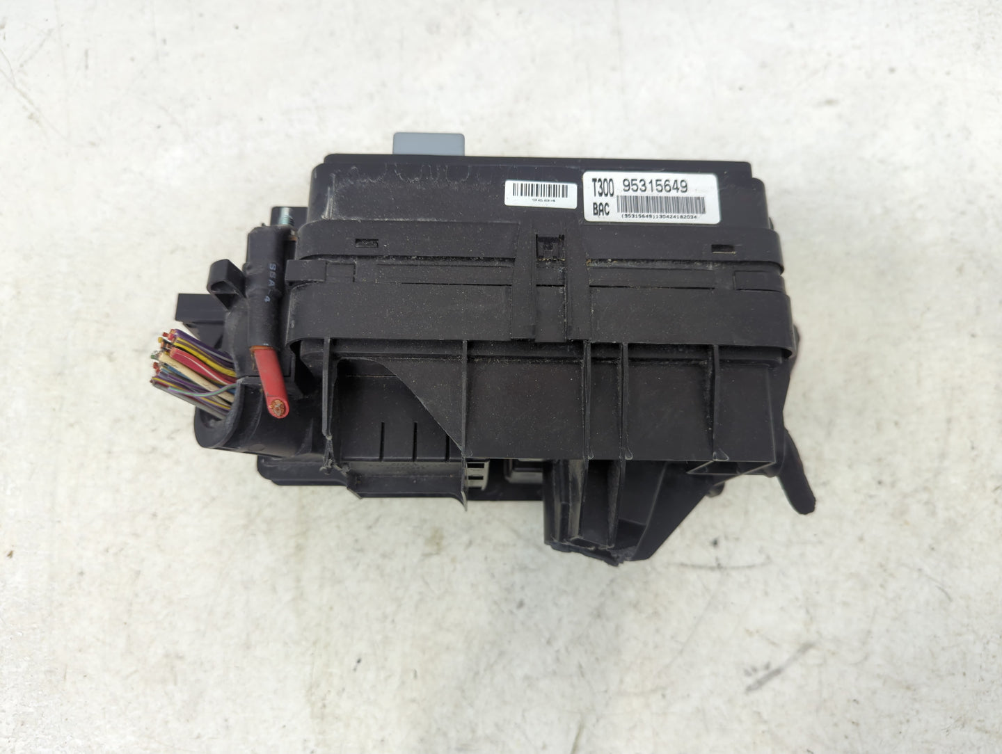 2014-2016 Chevrolet Sonic Fusebox Fuse Box Panel Relay Module P/N:95315649 Fits Fits 2014 2015 2016 OEM Used Auto Parts - Oe