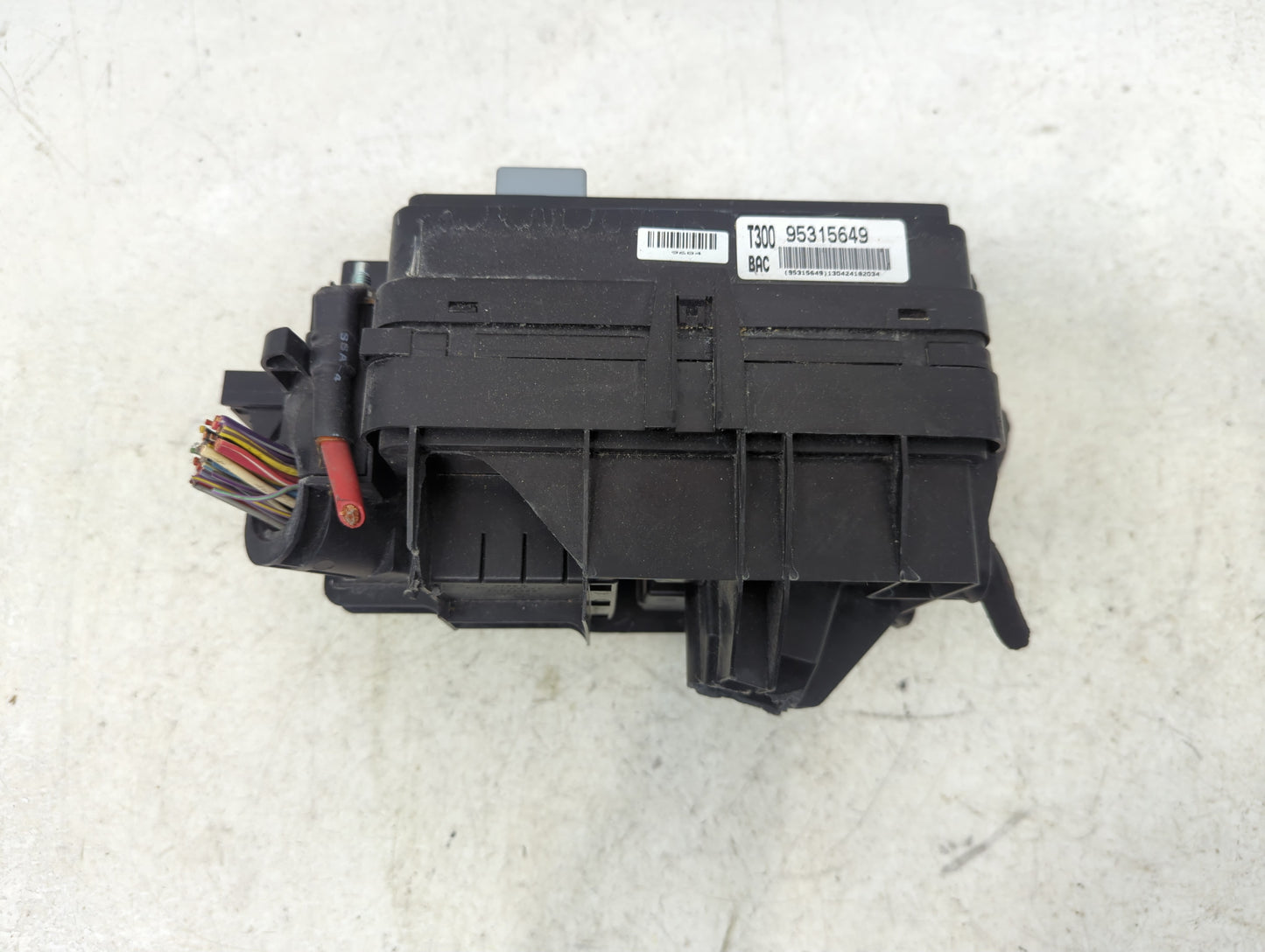 2014-2016 Chevrolet Sonic Fusebox Fuse Box Panel Relay Module P/N:95315649 Fits Fits 2014 2015 2016 OEM Used Auto Parts - Oe