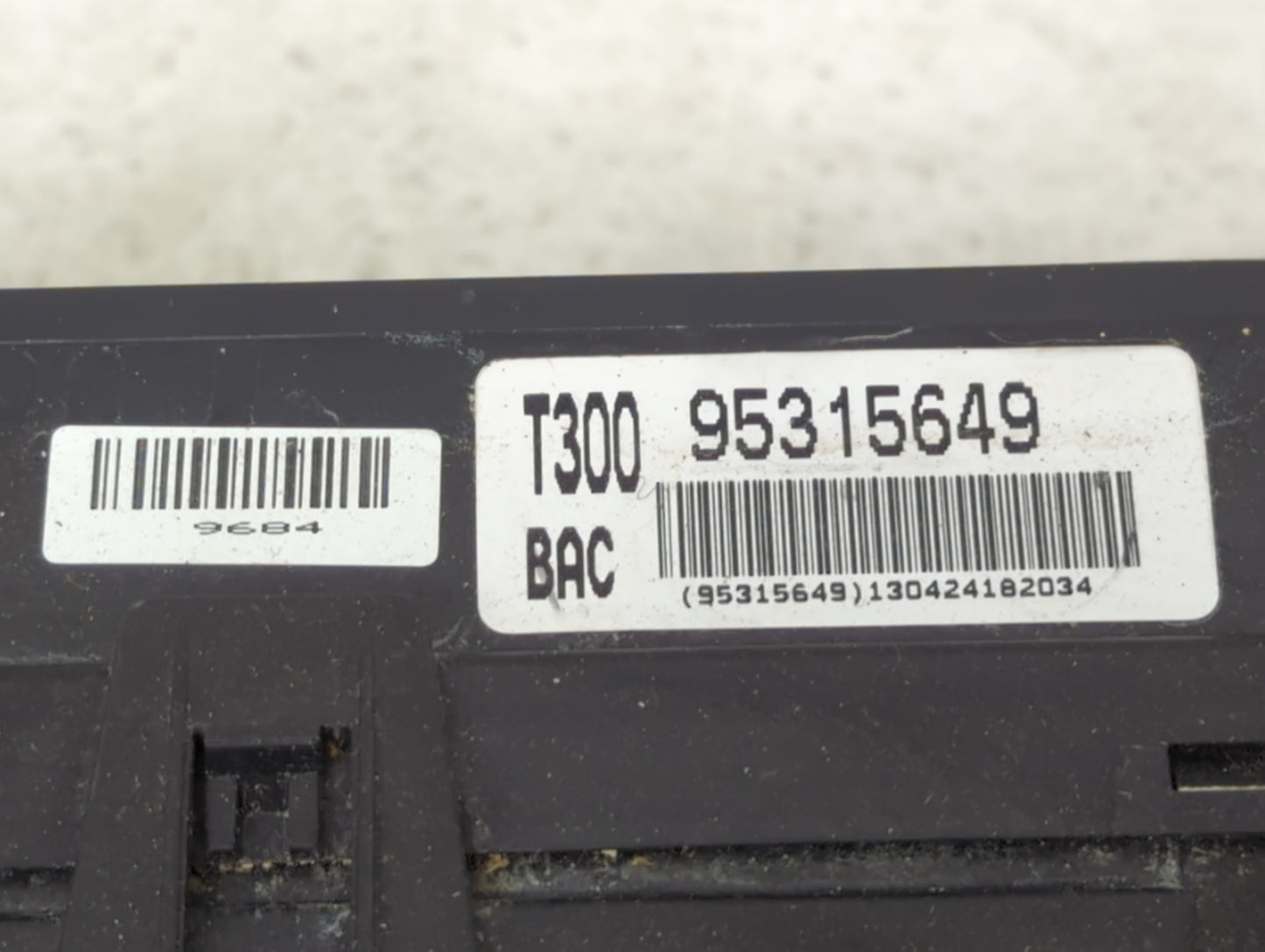 2014-2016 Chevrolet Sonic Fusebox Fuse Box Panel Relay Module P/N:95315649 Fits Fits 2014 2015 2016 OEM Used Auto Parts - Oe