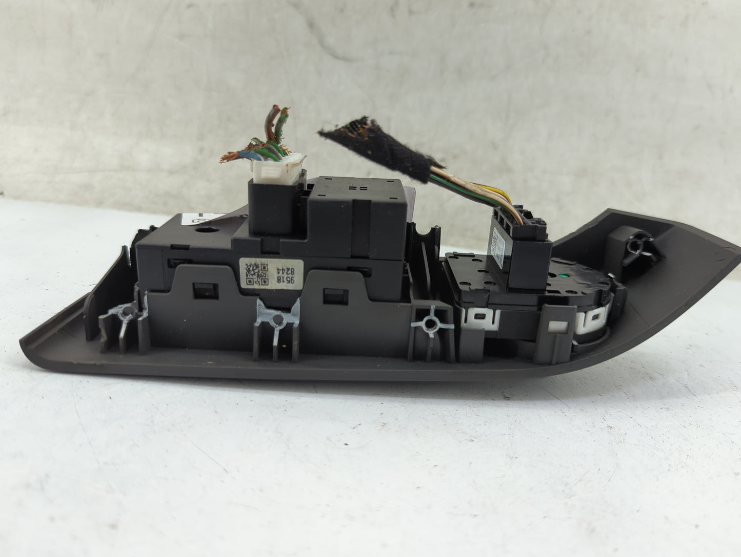 2013 Chevrolet Sonic Master Power Window Switch Replacement Driver Side Left P/N:95460071 10006213 Fits OEM Used Auto Parts 