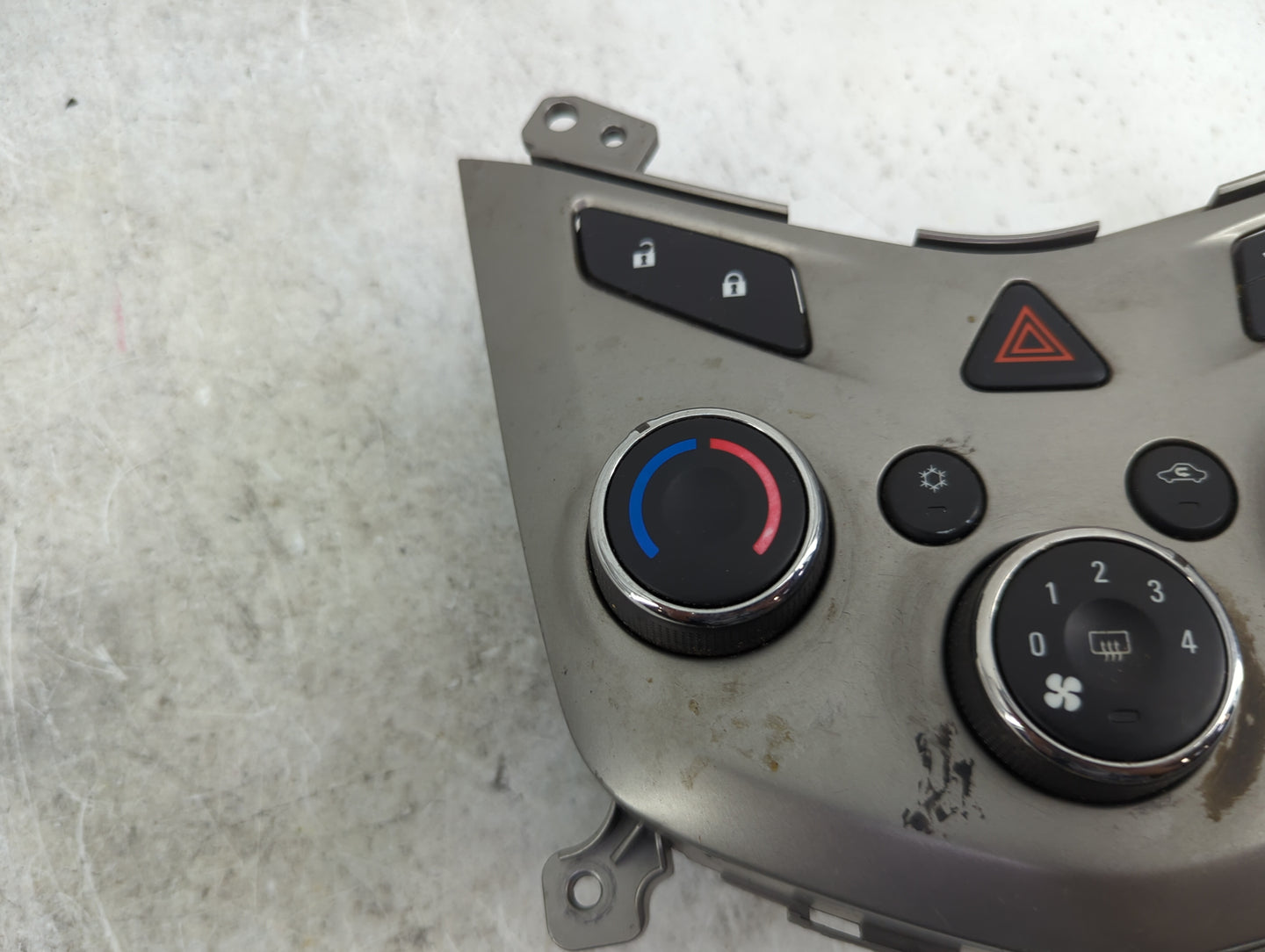 2013-2014 Chevrolet Sonic Climate Control Module Temperature AC/Heater Replacement Fits Fits 2013 2014 OEM Used Auto Parts -
