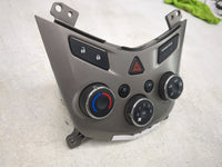 2013 Chevrolet Sonic Climate Control Module Temperature AC/Heater Replacement P/N:95104394 Fits OEM Used Auto Parts - Oemuse