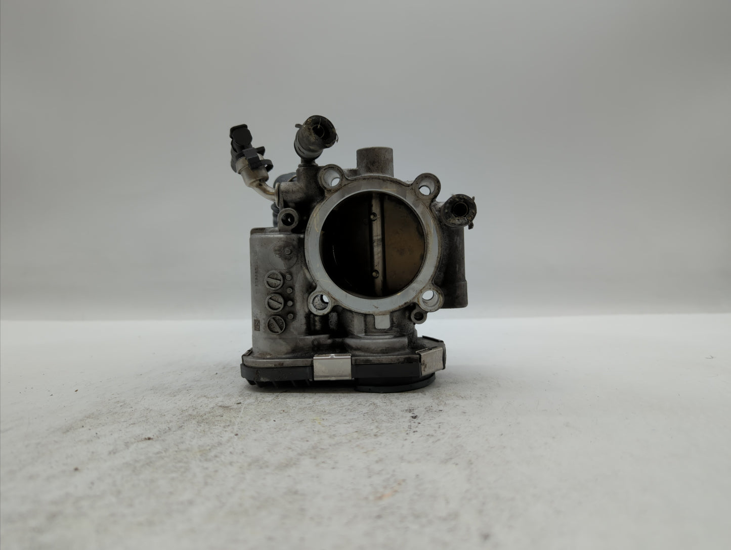 2012-2018 Chevrolet Sonic Throttle Body P/N:55577375 55561495 Fits Fits 2009 2010 2011 2012 2013 2014 2015 2016 2017 2018 OE