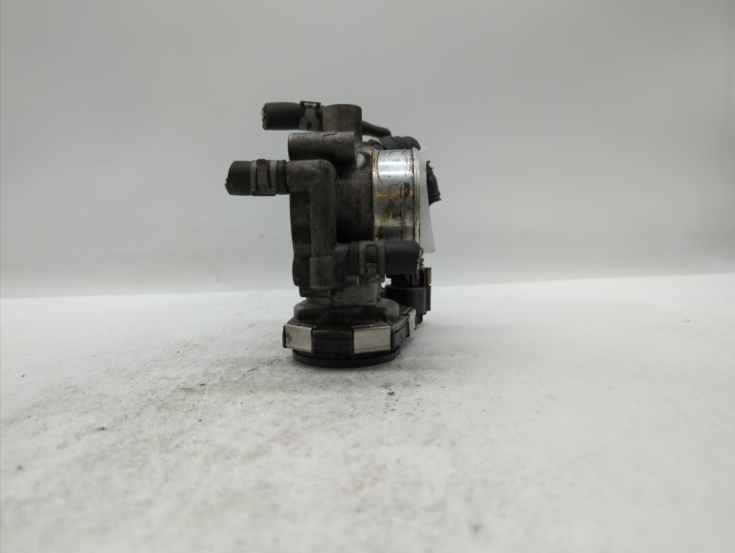 2012-2018 Chevrolet Sonic Throttle Body P/N:55577375 55561495 Fits Fits 2009 2010 2011 2012 2013 2014 2015 2016 2017 2018 OE