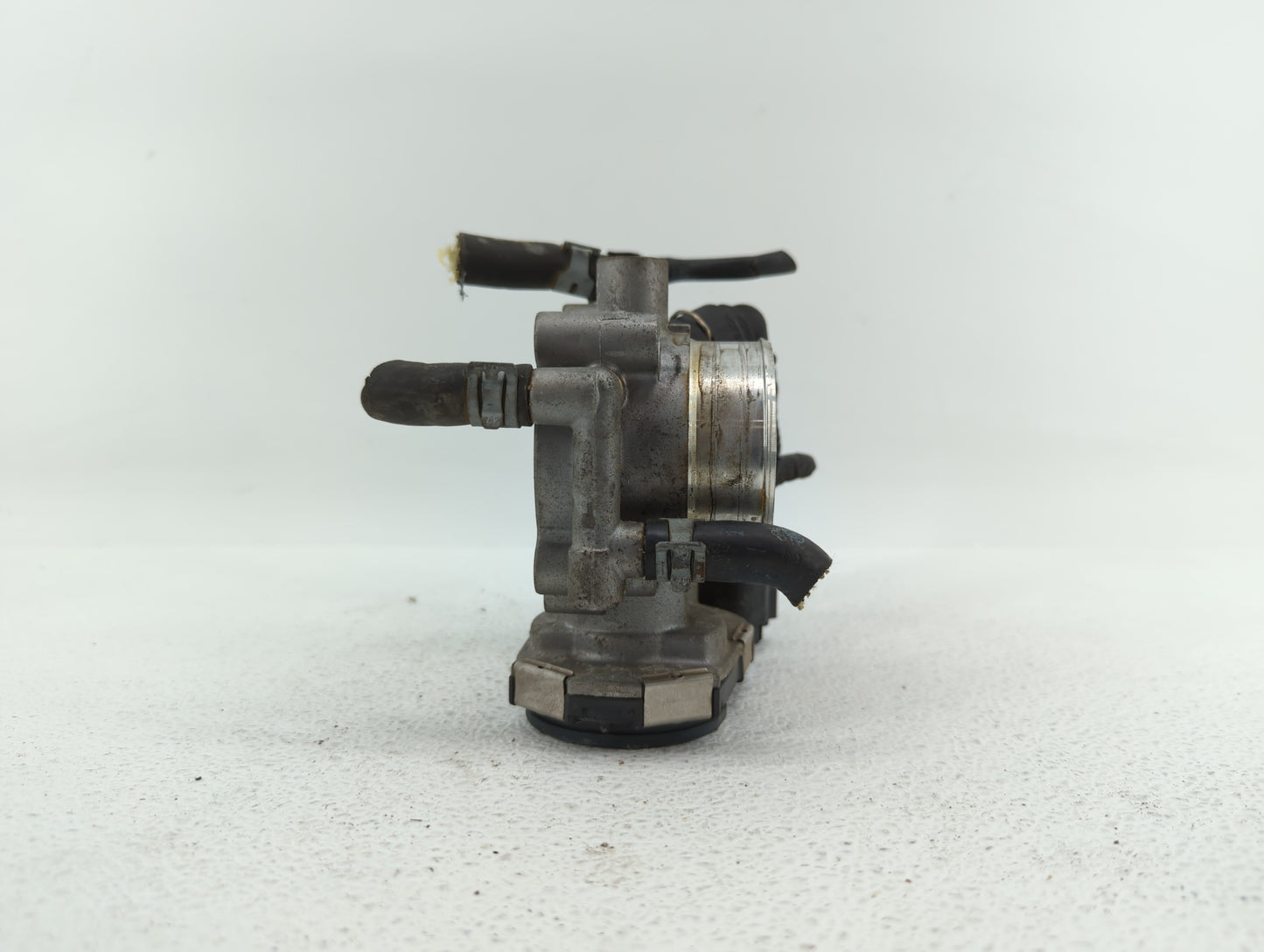 2012-2018 Chevrolet Sonic Throttle Body P/N:55577375 55561495 Fits Fits 2009 2010 2011 2012 2013 2014 2015 2016 2017 2018 OE