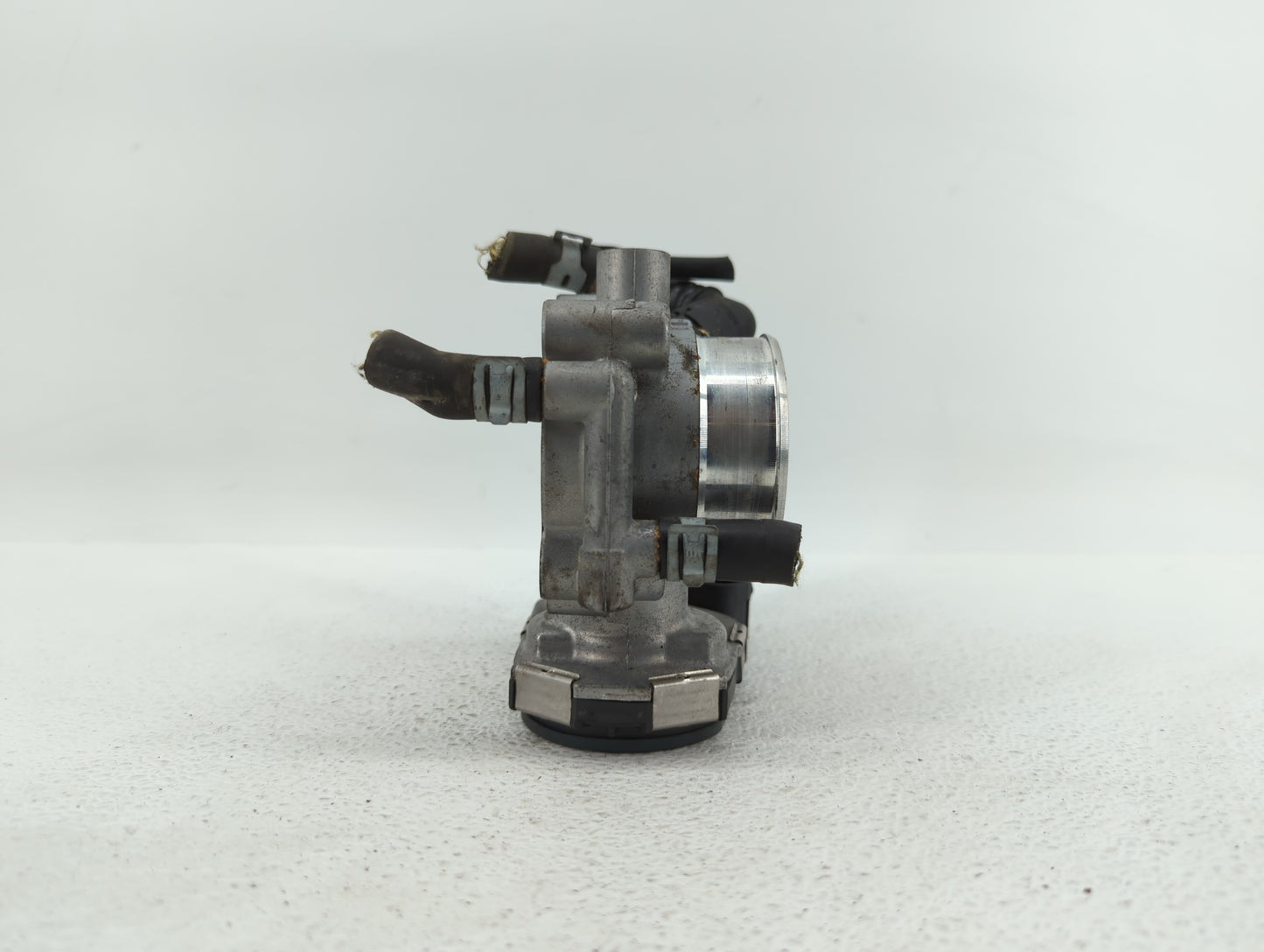 2012-2018 Chevrolet Sonic Throttle Body P/N:55577375 55561495 Fits Fits 2009 2010 2011 2012 2013 2014 2015 2016 2017 2018 OE