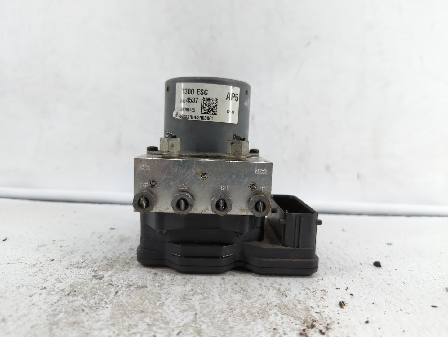 2012-2013 Chevrolet Sonic ABS Pump Control Module Replacement P/N:95173880 95104537 Fits Fits 2012 2013 OEM Used Auto Parts 