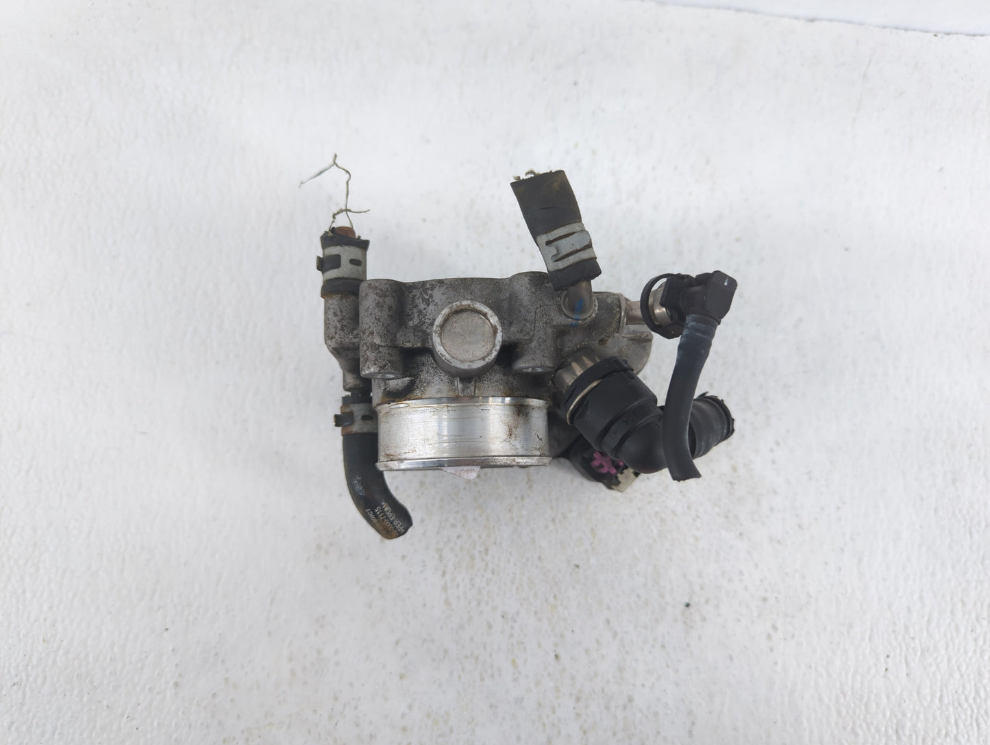 2012-2018 Chevrolet Sonic Throttle Body P/N:55577375 55561495 Fits Fits 2009 2010 2011 2012 2013 2014 2015 2016 2017 2018 OE