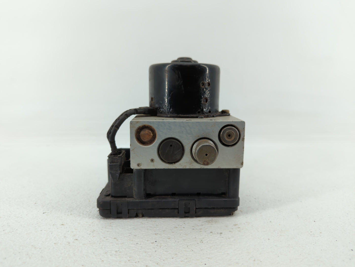2012-2013 Chevrolet Sonic ABS Pump Control Module Replacement P/N:95173880 95104537 Fits Fits 2012 2013 OEM Used Auto Parts 