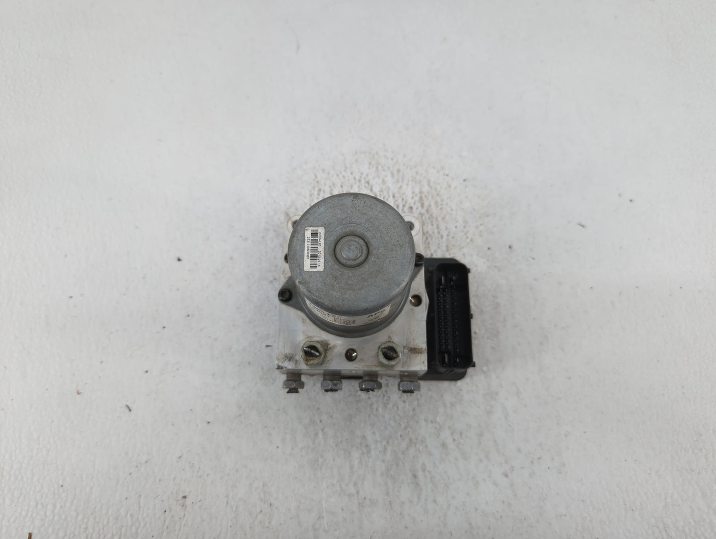 2012-2013 Chevrolet Sonic ABS Pump Control Module Replacement P/N:95173880 95104537 Fits Fits 2012 2013 OEM Used Auto Parts 