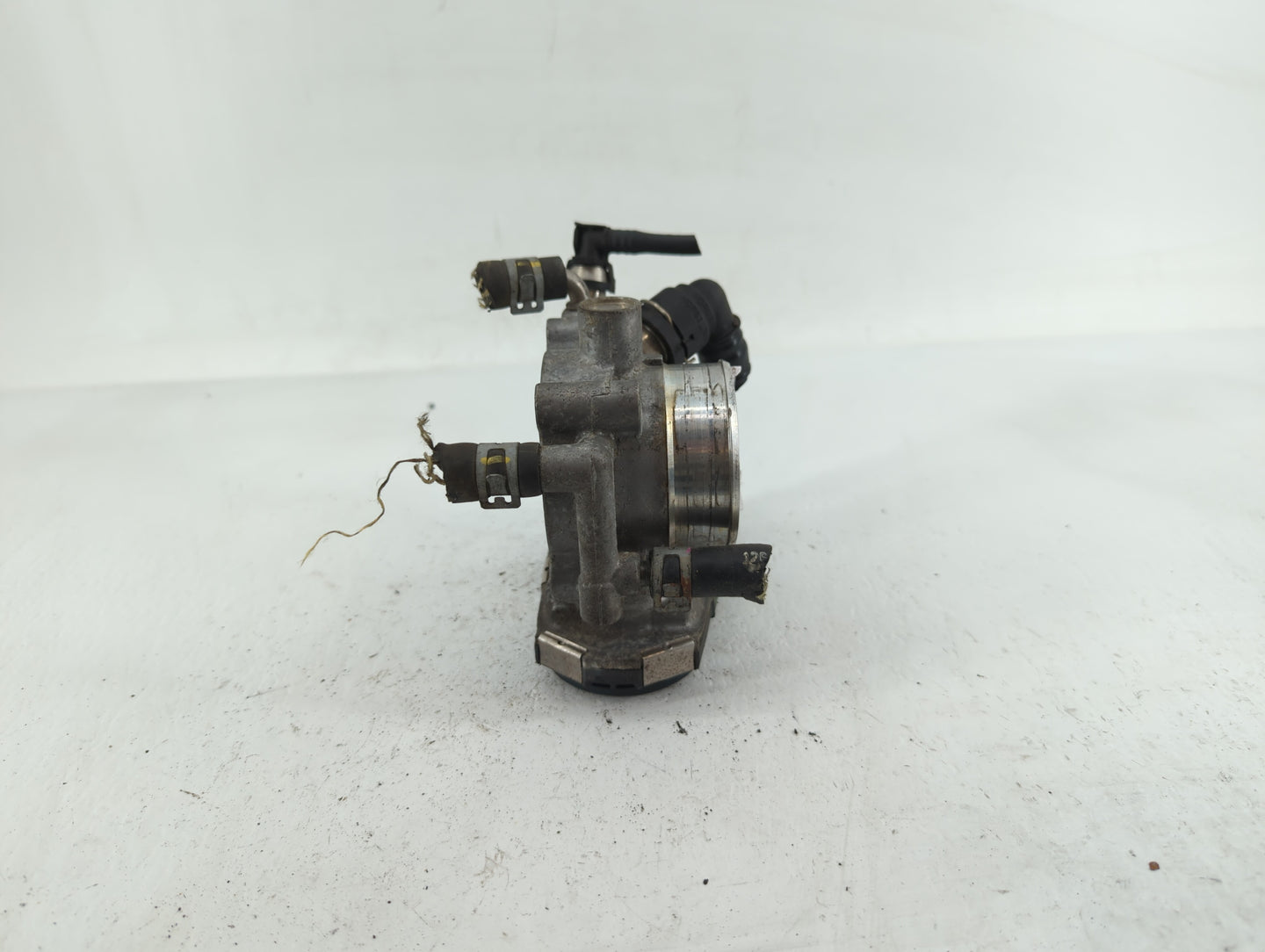 2012-2018 Chevrolet Sonic Throttle Body P/N:55577375 55561495 Fits Fits 2009 2010 2011 2012 2013 2014 2015 2016 2017 2018 OE