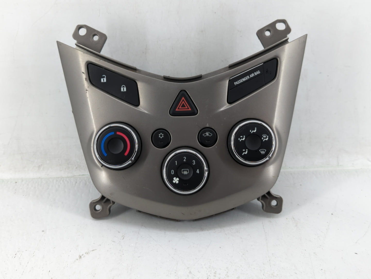 2013 Chevrolet Sonic Climate Control Module Temperature AC/Heater Replacement P/N:96892119 95332699, 95266757 Fits OEM Used 