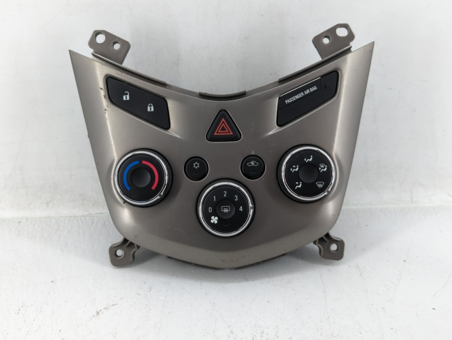 2013 Chevrolet Sonic Climate Control Module Temperature AC/Heater Replacement P/N:96892119 95332699, 95266757 Fits OEM Used 