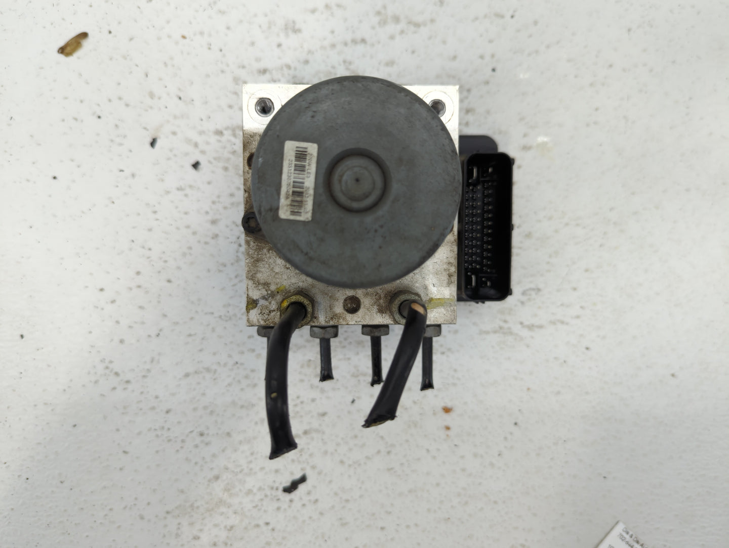 2013 Chevrolet Sonic ABS Pump Control Module Replacement P/N:95104537 Fits OEM Used Auto Parts - Oemusedautoparts1.com