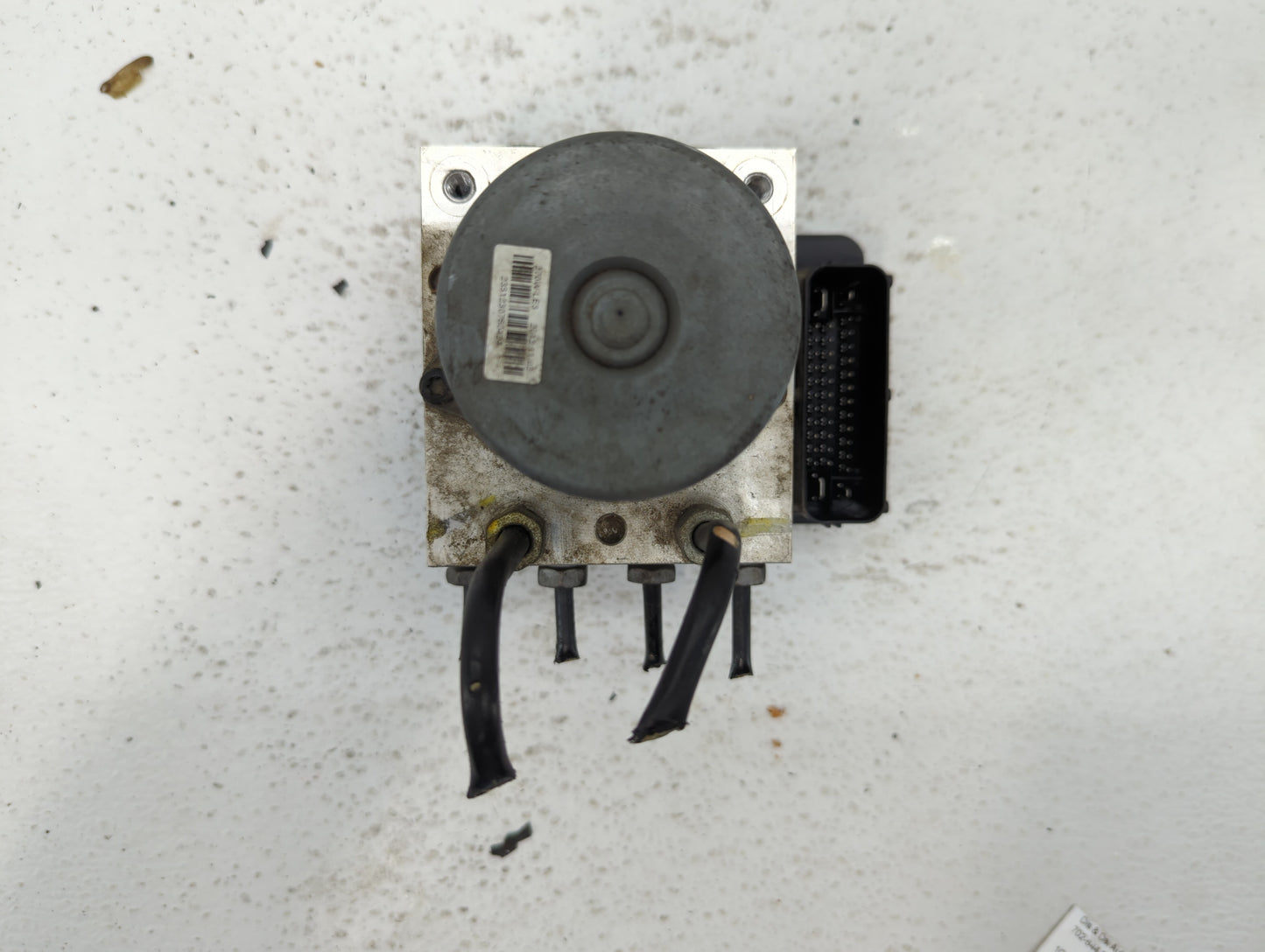 2013 Chevrolet Sonic ABS Pump Control Module Replacement P/N:95104537 Fits OEM Used Auto Parts - Oemusedautoparts1.com