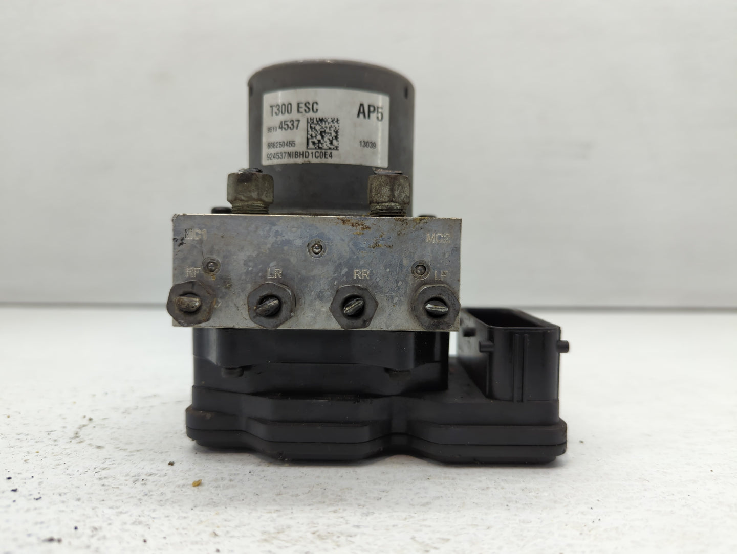 2012-2013 Chevrolet Sonic ABS Pump Control Module Replacement P/N:95104537 Fits Fits 2012 2013 OEM Used Auto Parts - Oemused