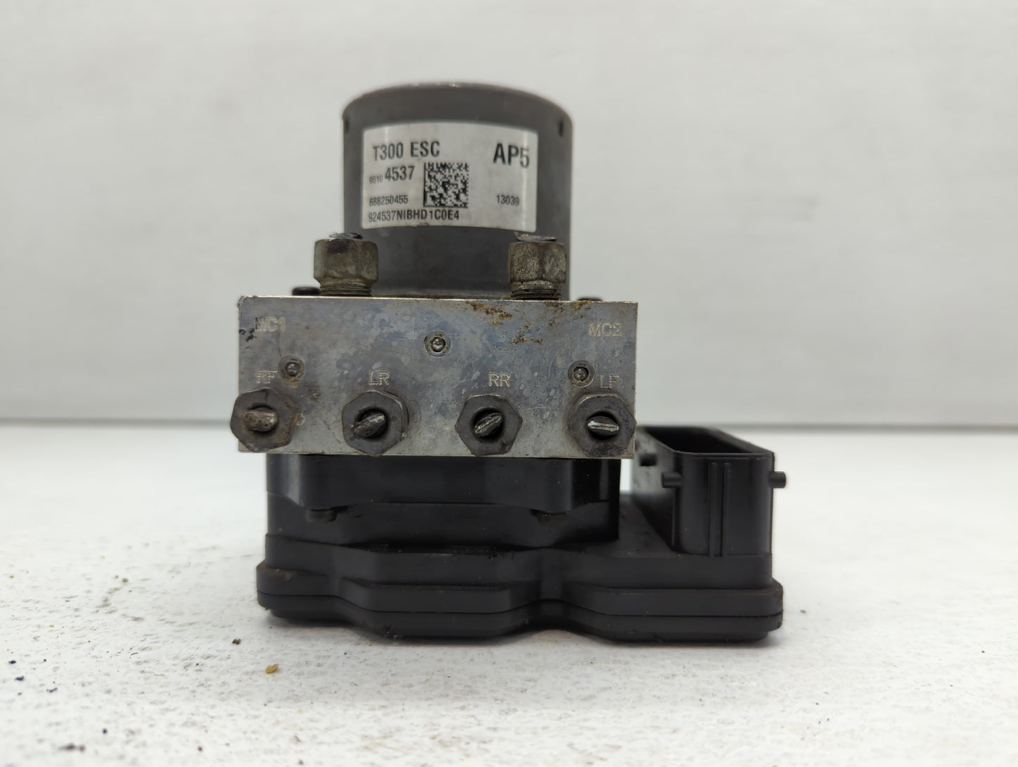 2012-2013 Chevrolet Sonic ABS Pump Control Module Replacement P/N:95104537 Fits Fits 2012 2013 OEM Used Auto Parts - Oemused