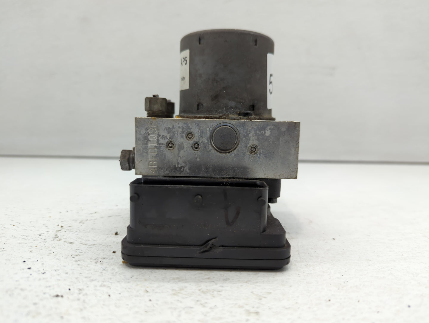 2012-2013 Chevrolet Sonic ABS Pump Control Module Replacement P/N:95104537 Fits Fits 2012 2013 OEM Used Auto Parts - Oemused