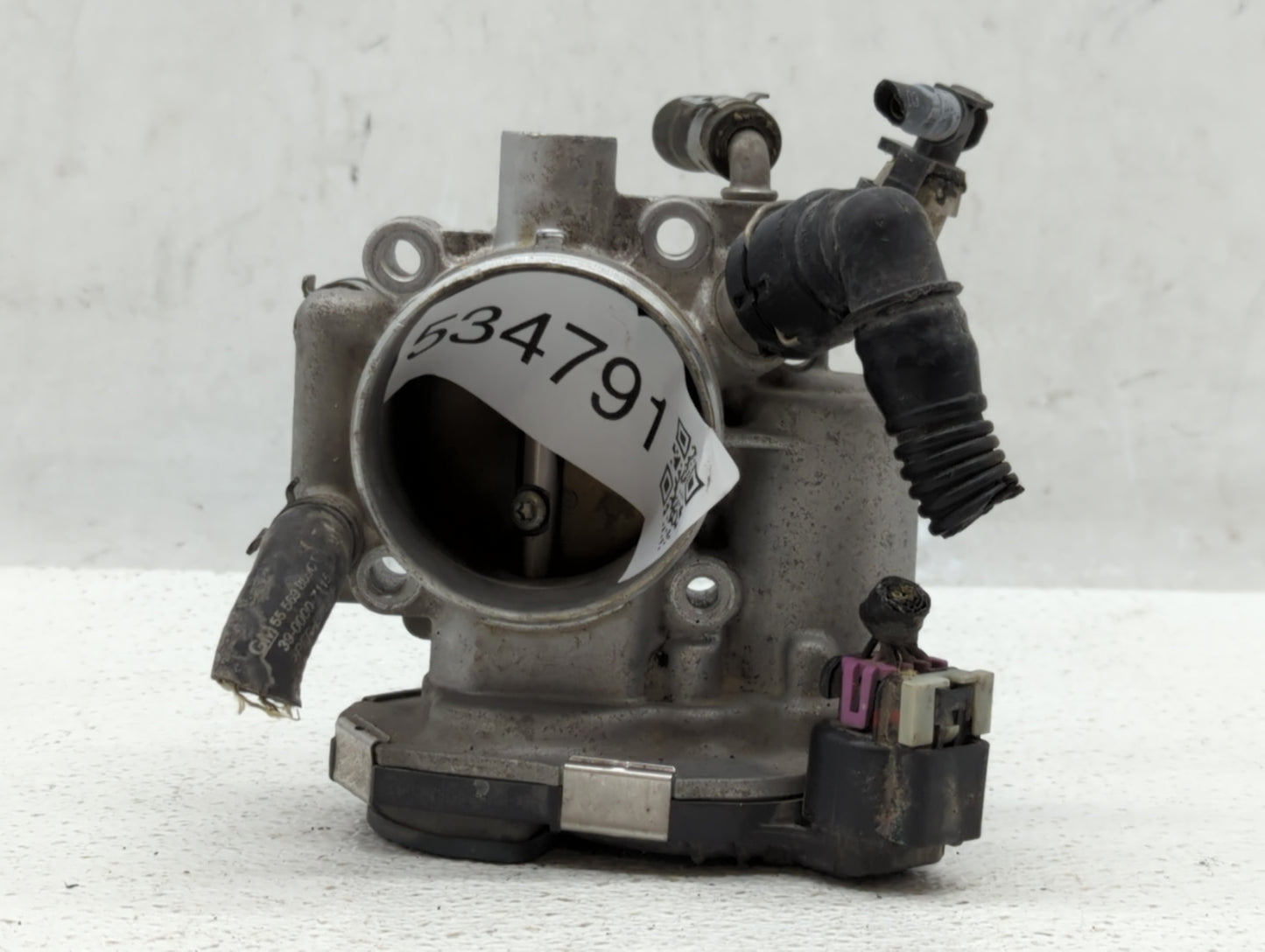 2012-2018 Chevrolet Sonic Throttle Body P/N:55561495 Fits Fits 2009 2010 2011 2012 2013 2014 2015 2016 2017 2018 OEM Used Au