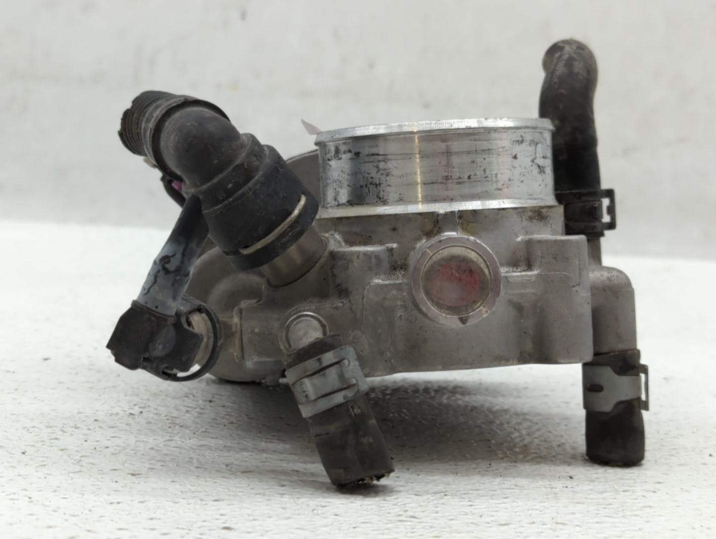2012-2018 Chevrolet Sonic Throttle Body P/N:55561495 Fits Fits 2009 2010 2011 2012 2013 2014 2015 2016 2017 2018 OEM Used Au
