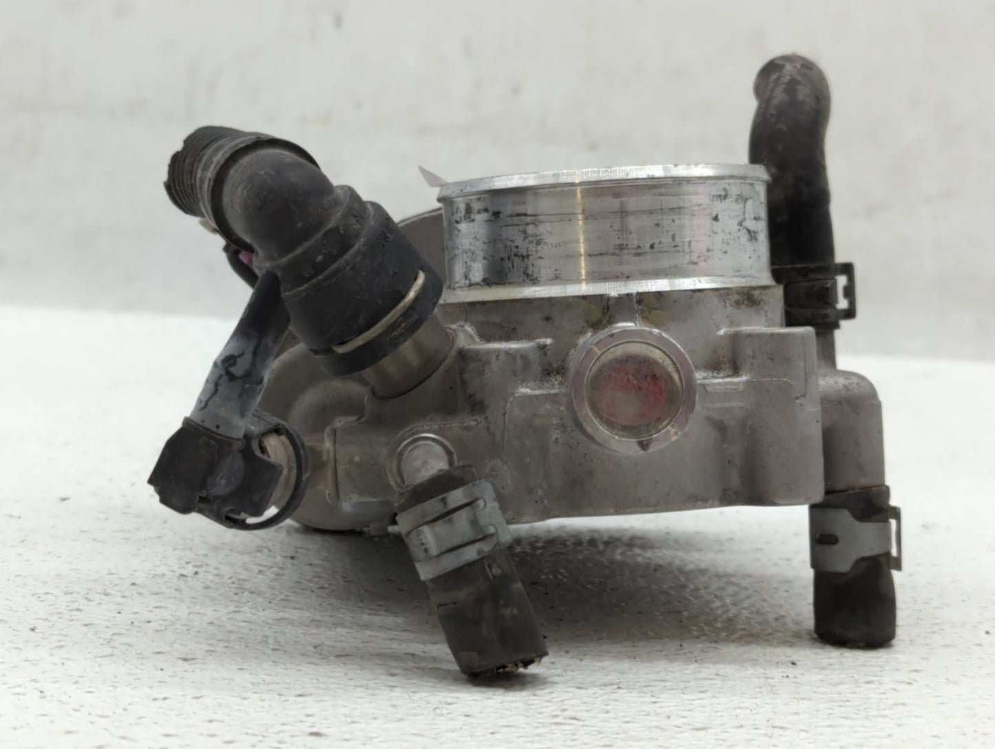 2012-2018 Chevrolet Sonic Throttle Body P/N:55561495 Fits Fits 2009 2010 2011 2012 2013 2014 2015 2016 2017 2018 OEM Used Au